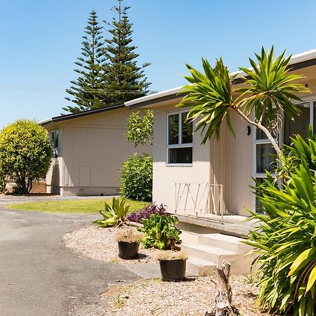 Waitangi Beach Units 외부 사진