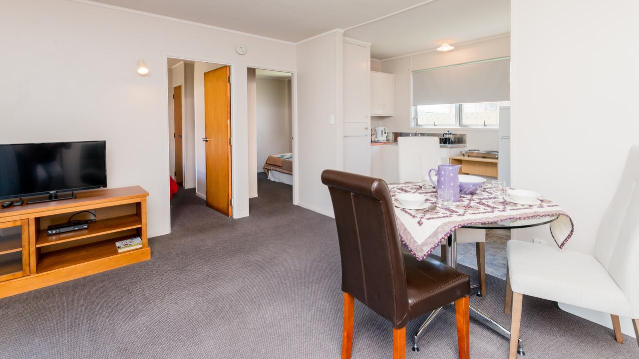 Waitangi Beach Units 외부 사진