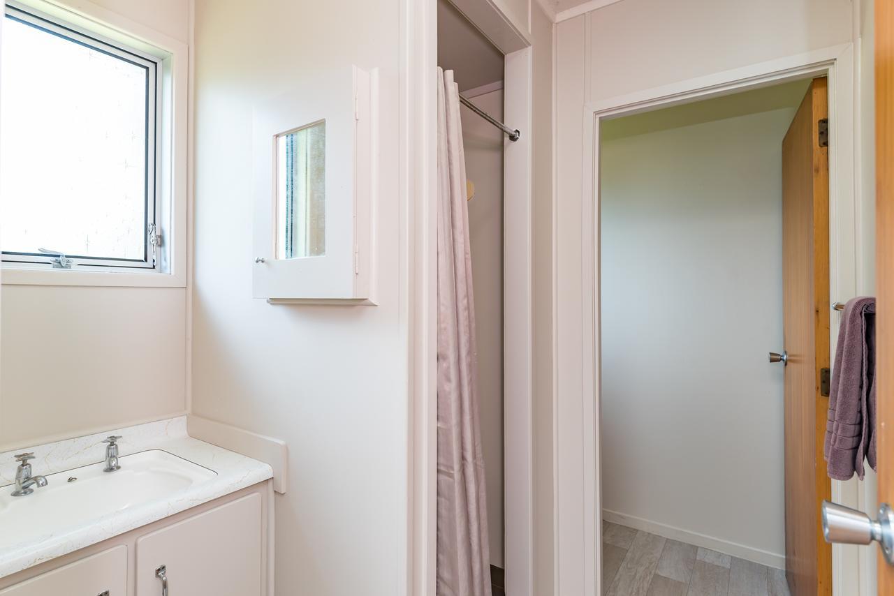Waitangi Beach Units 외부 사진